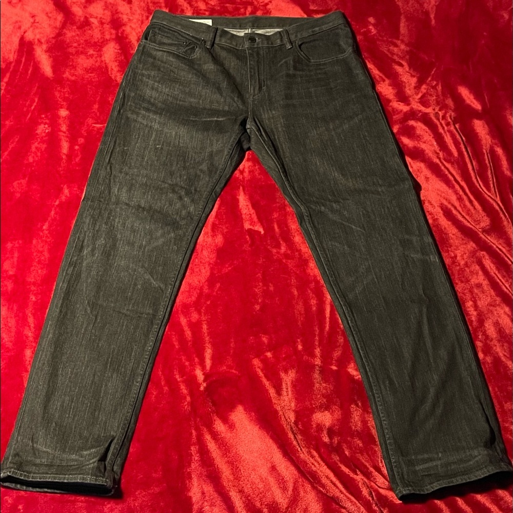 Men’s Banana Republic straight leg jeans. Size 33 waist 32 length